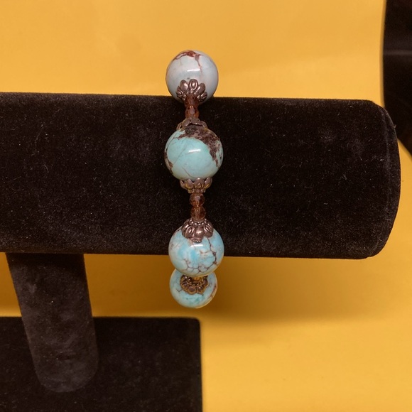 Turquoise and silver ball bracelet - Picture 3 of 4